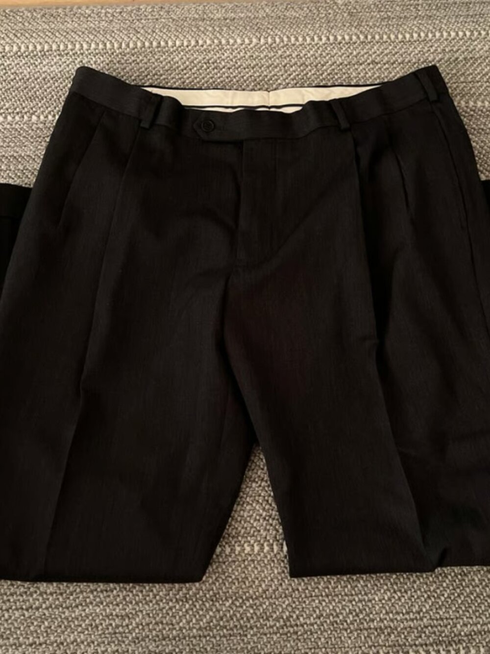 Brooks Brothers Madison Pants in Size W38/L30